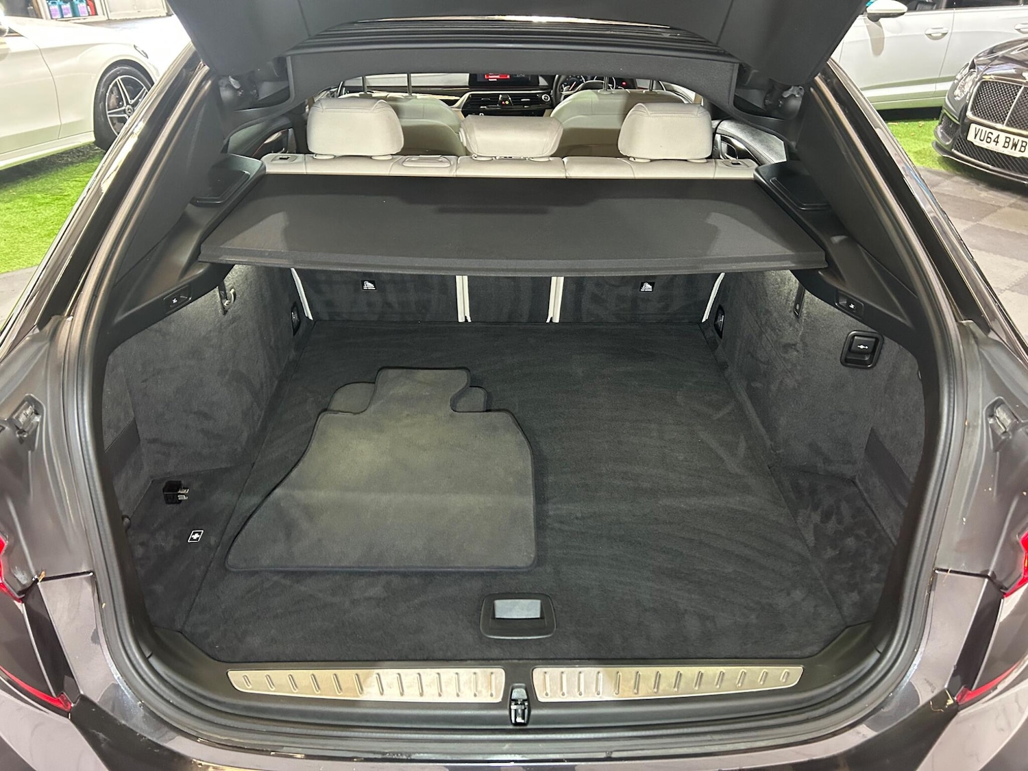 Vehicle 28