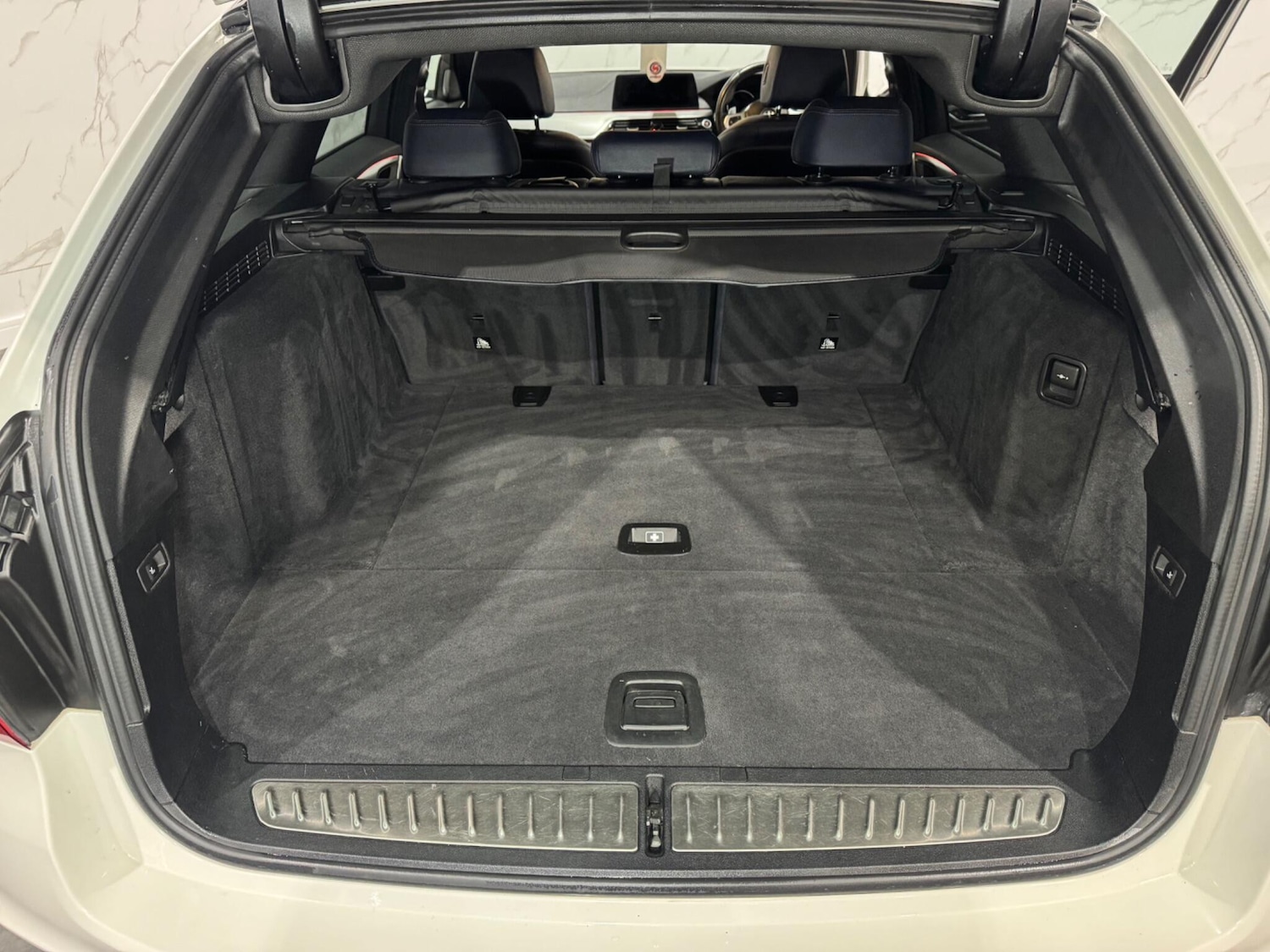 Used BMW 5 Series 2017 for sale - 76988008: Photo 17