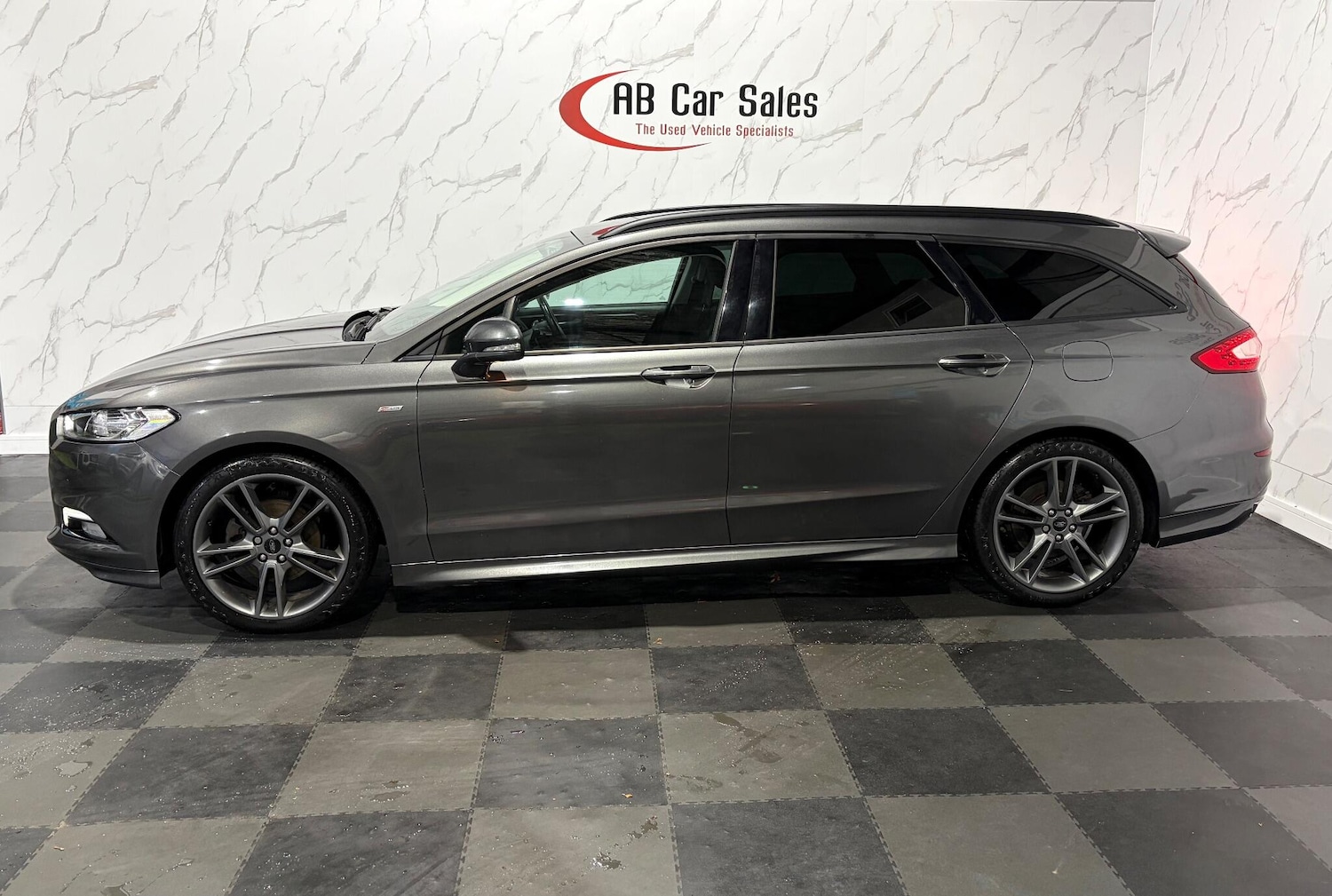 Used Ford Mondeo 2017 for sale - 76728736: Photo 4