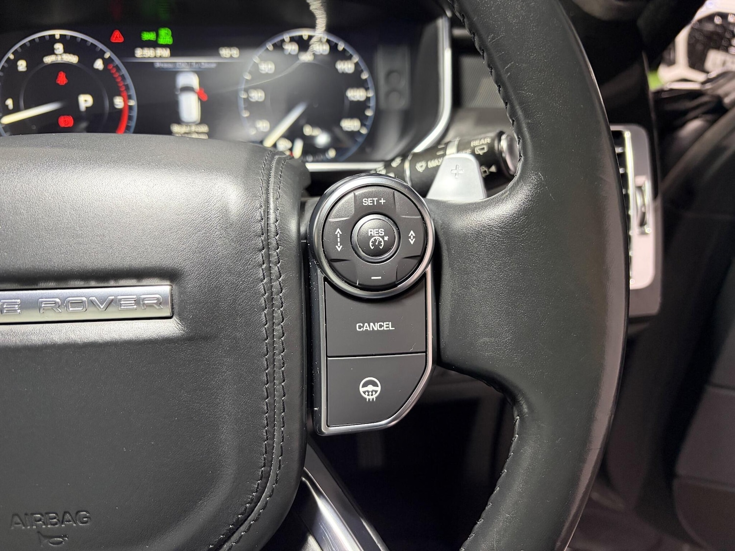 Used Land Rover Range Rover 2015 for sale - 76996179: Photo 24