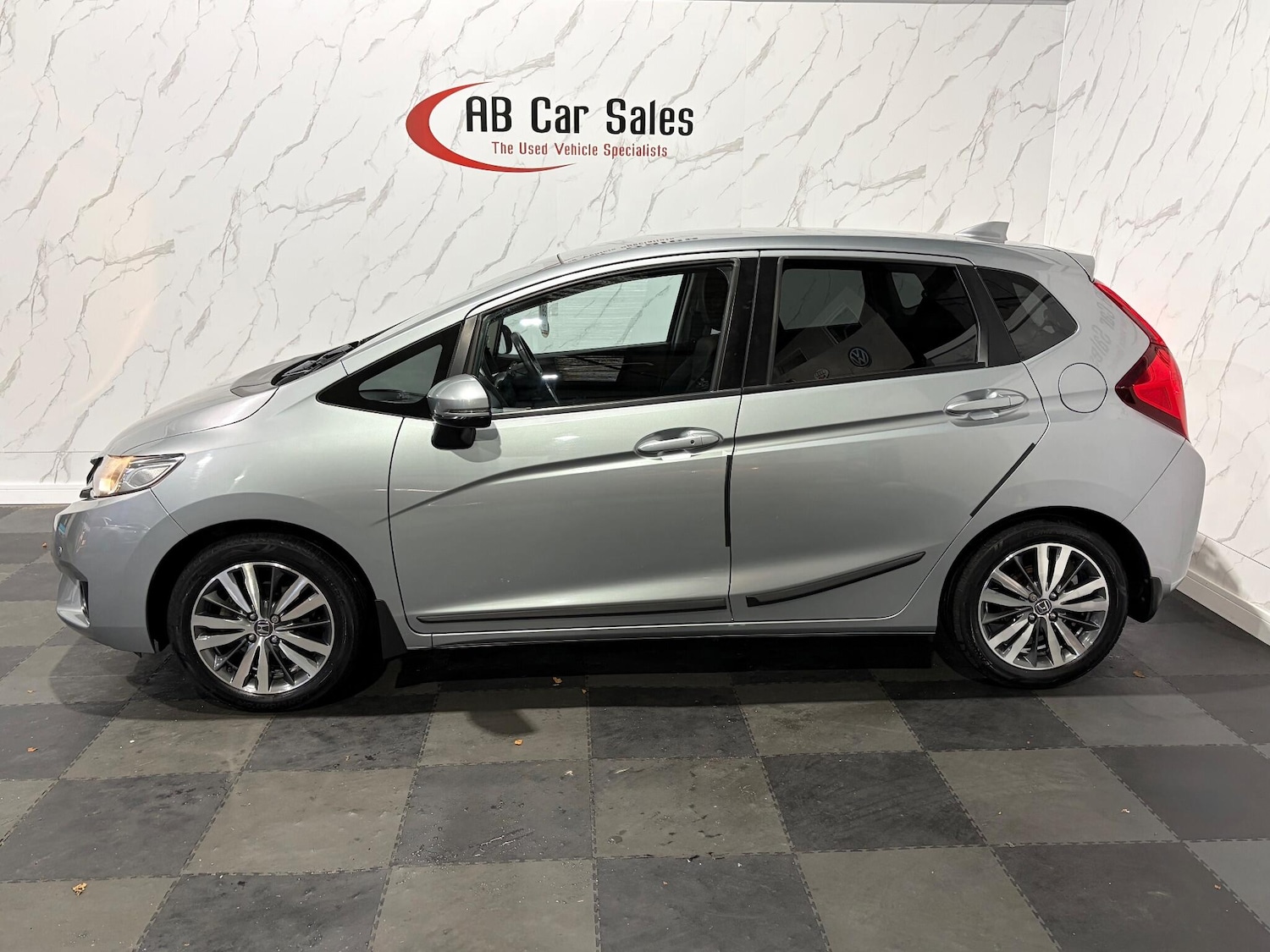 Used Honda Jazz 2017 for sale - 76378075: Photo 5