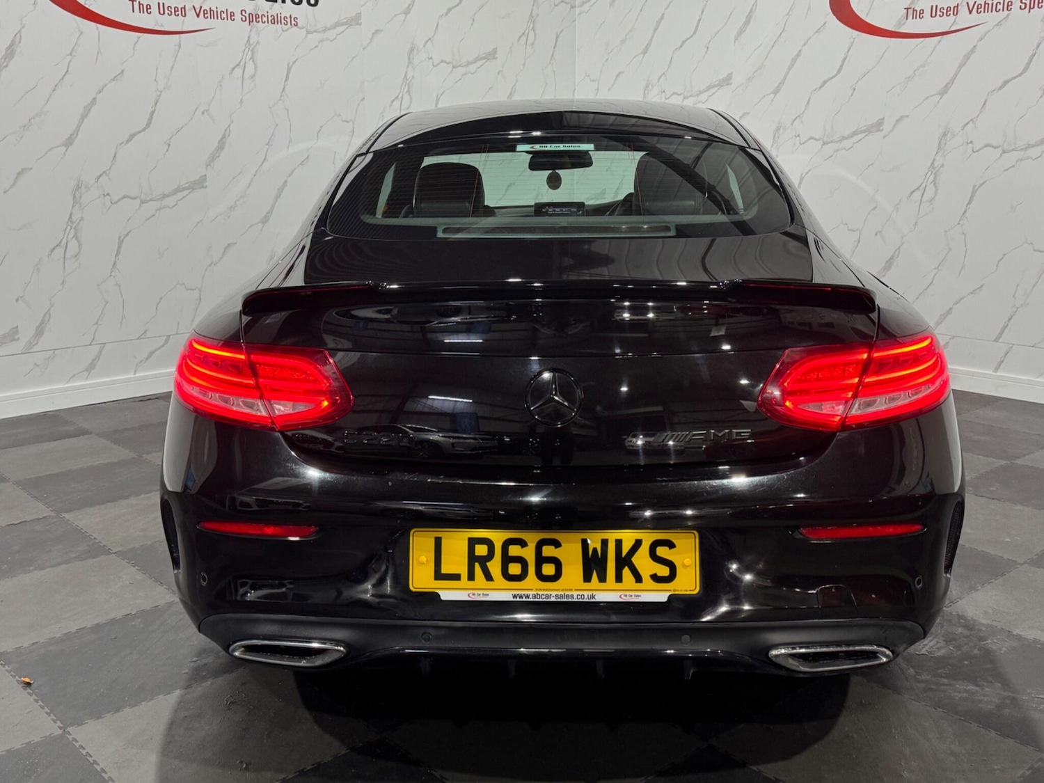 Used Mercedes-Benz C Class 2016 for sale - 76336979: Photo 4