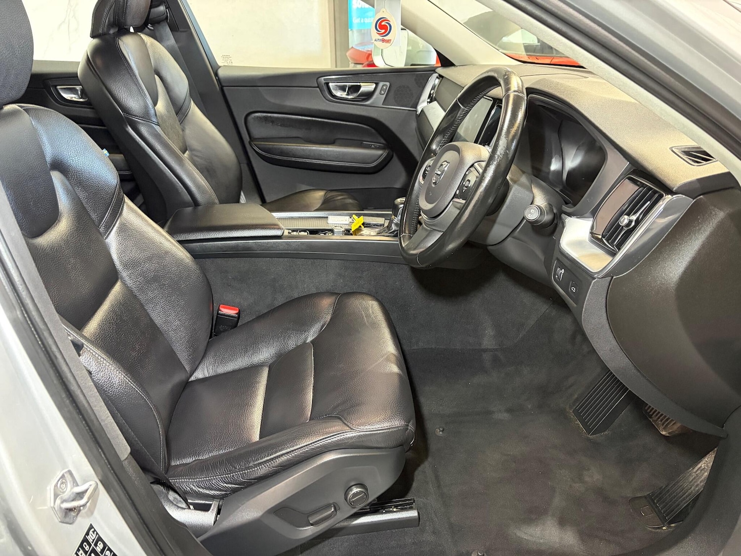Used Volvo XC60 2019 for sale - 76361124: Photo 20