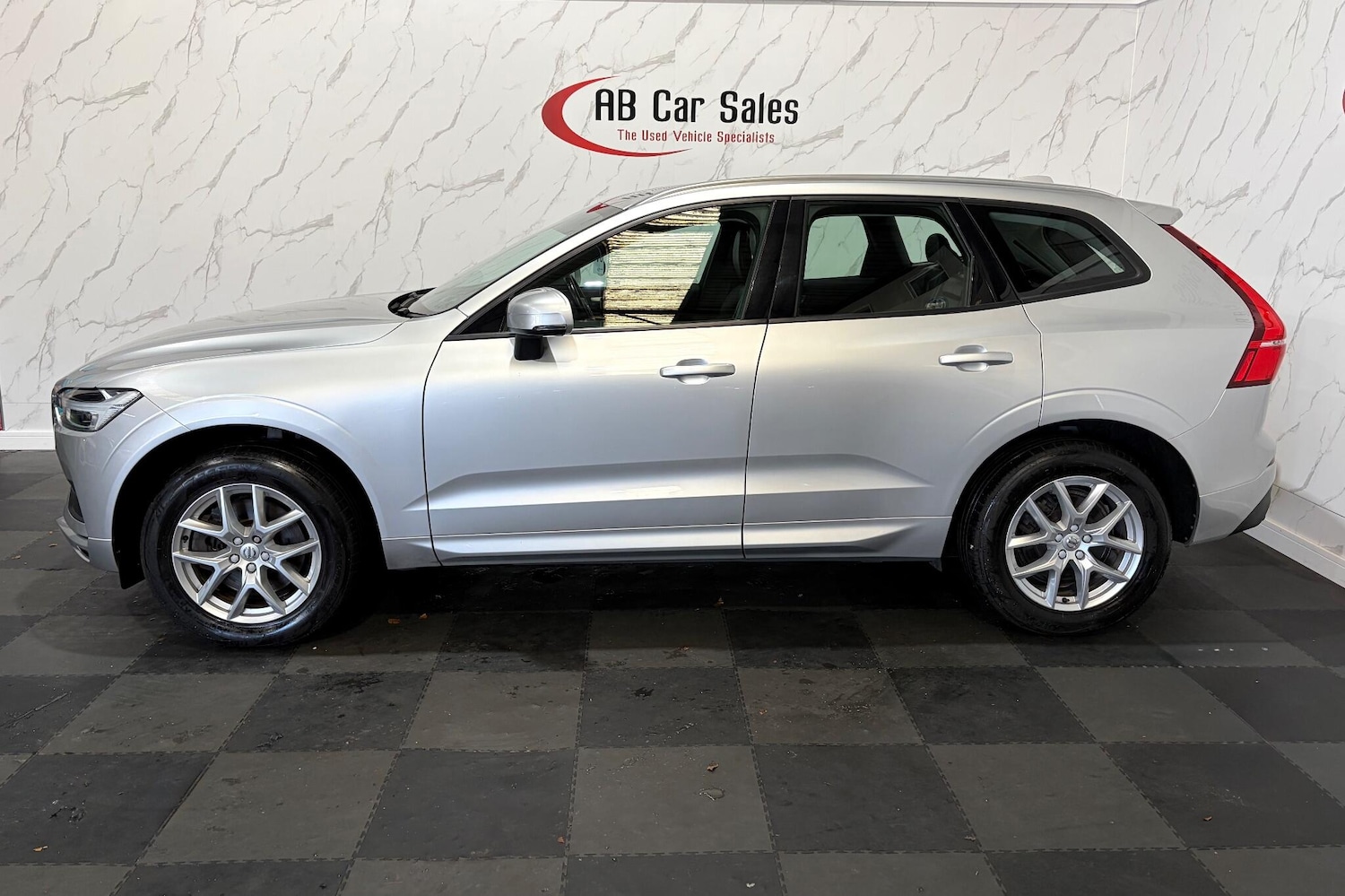 Used Volvo XC60 2019 for sale - 76361124: Photo 4