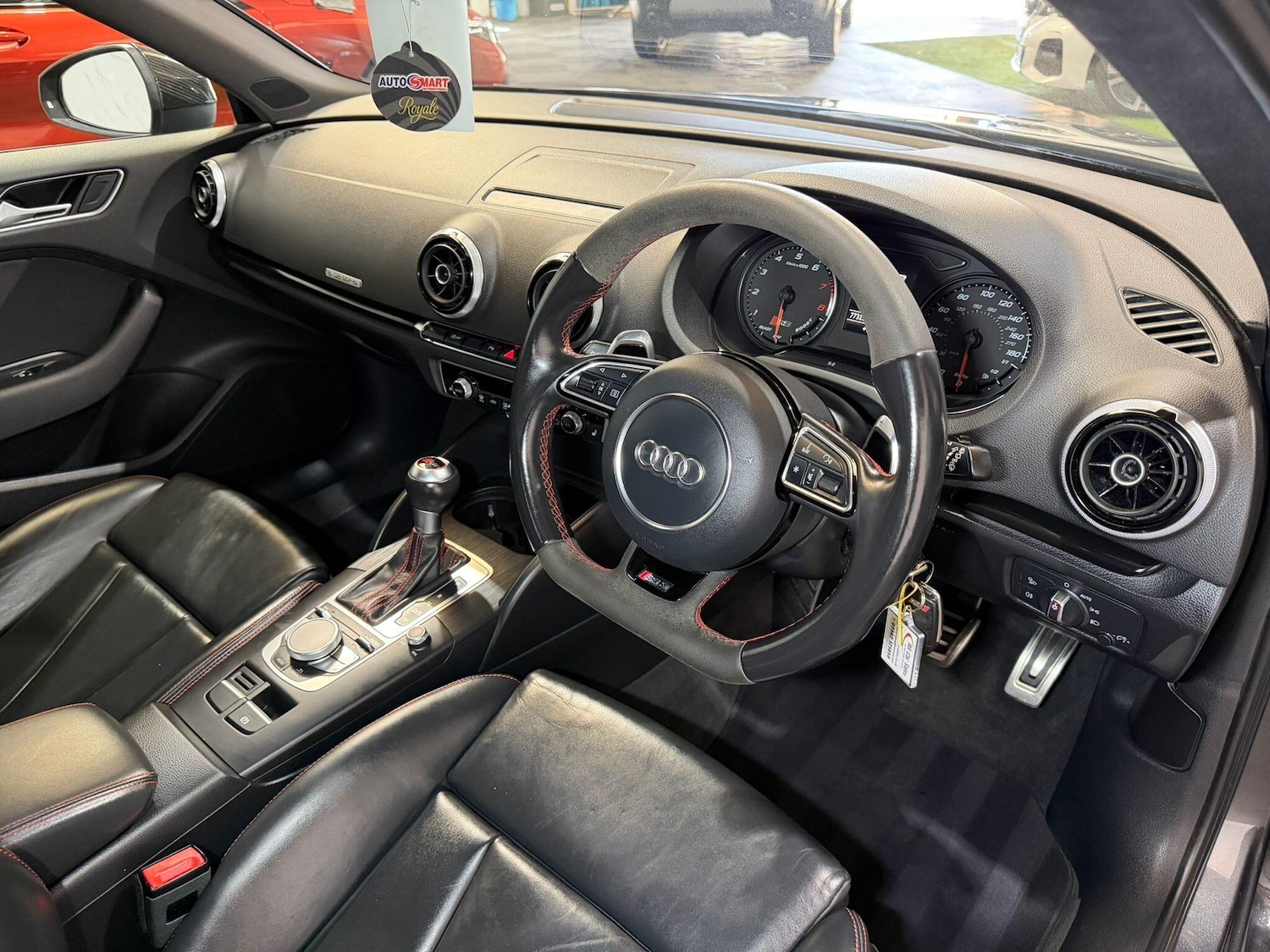 Used Audi RS3 2016 for sale - 77853329: Photo 11