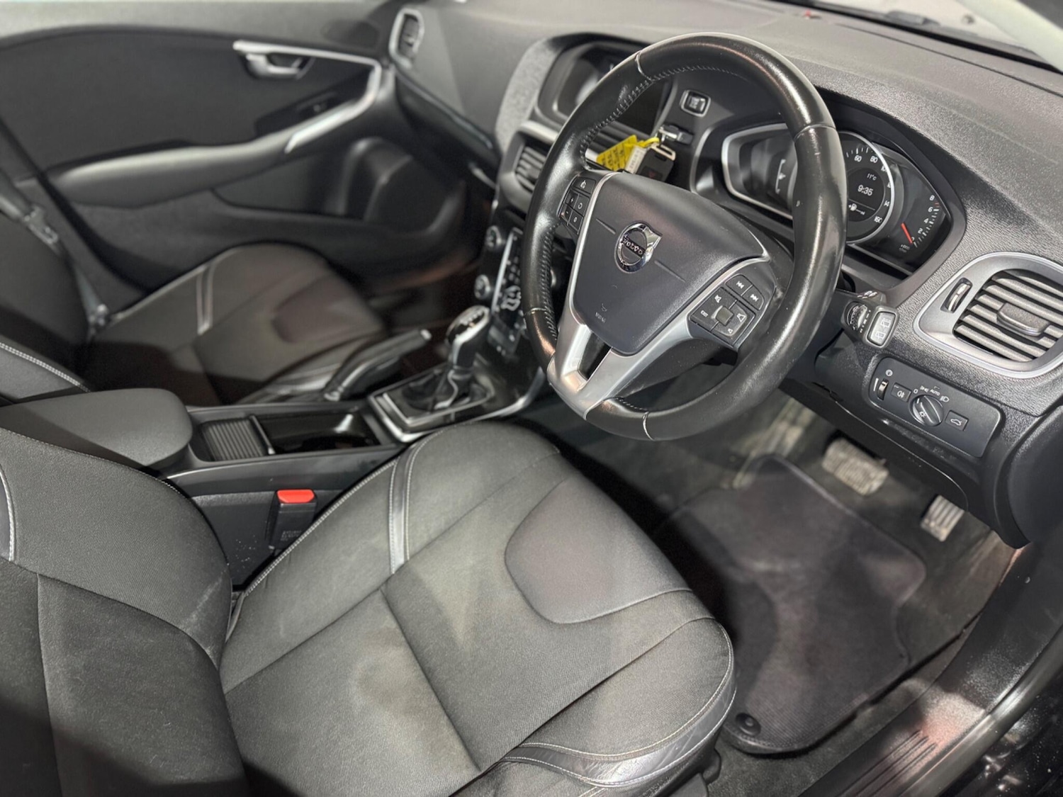 Used Volvo V40 2016 for sale - 76671526: Photo 11