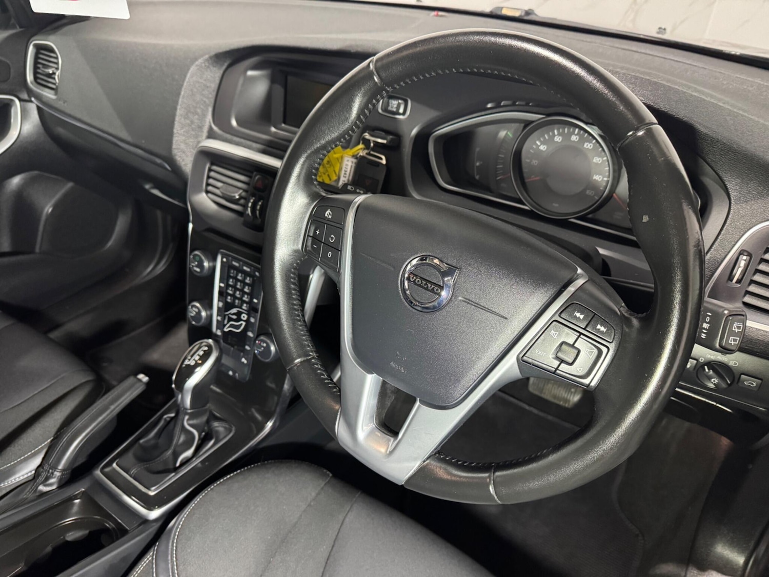 Used Volvo V40 2016 for sale - 76671526: Photo 13