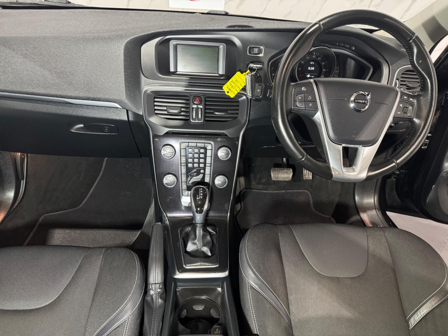 Used Volvo V40 2016 for sale - 76671526: Photo 17