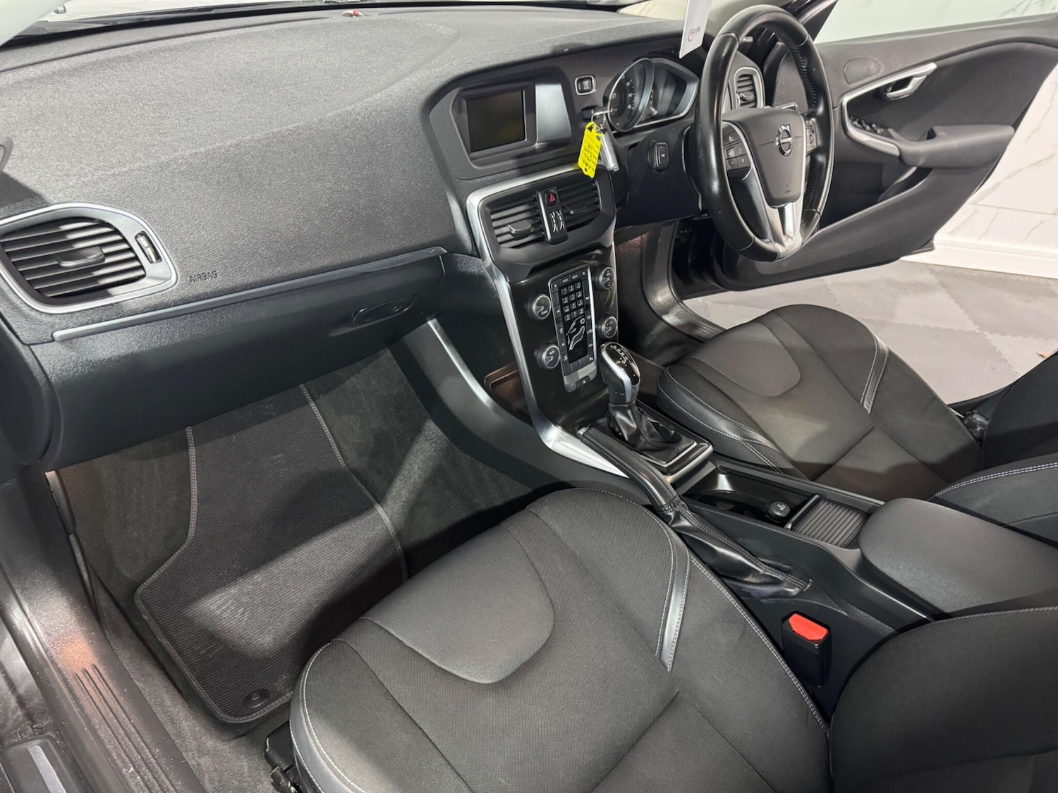 Used Volvo V40 2016 for sale - 76671526: Photo 21