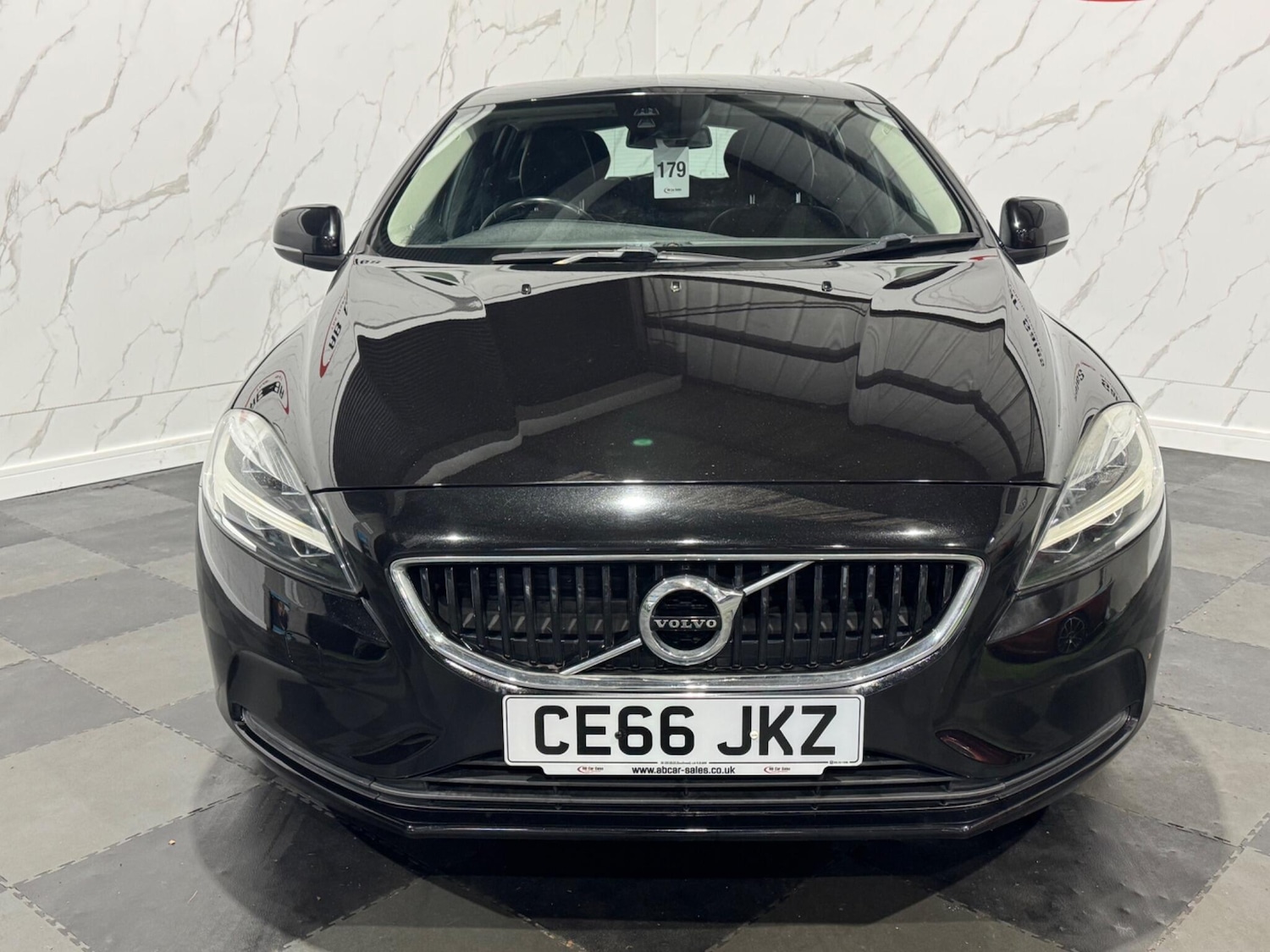 Used Volvo V40 2016 for sale - 76671526: Photo 3