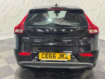 Used Volvo V40 2016 for sale - 76671526: Photo