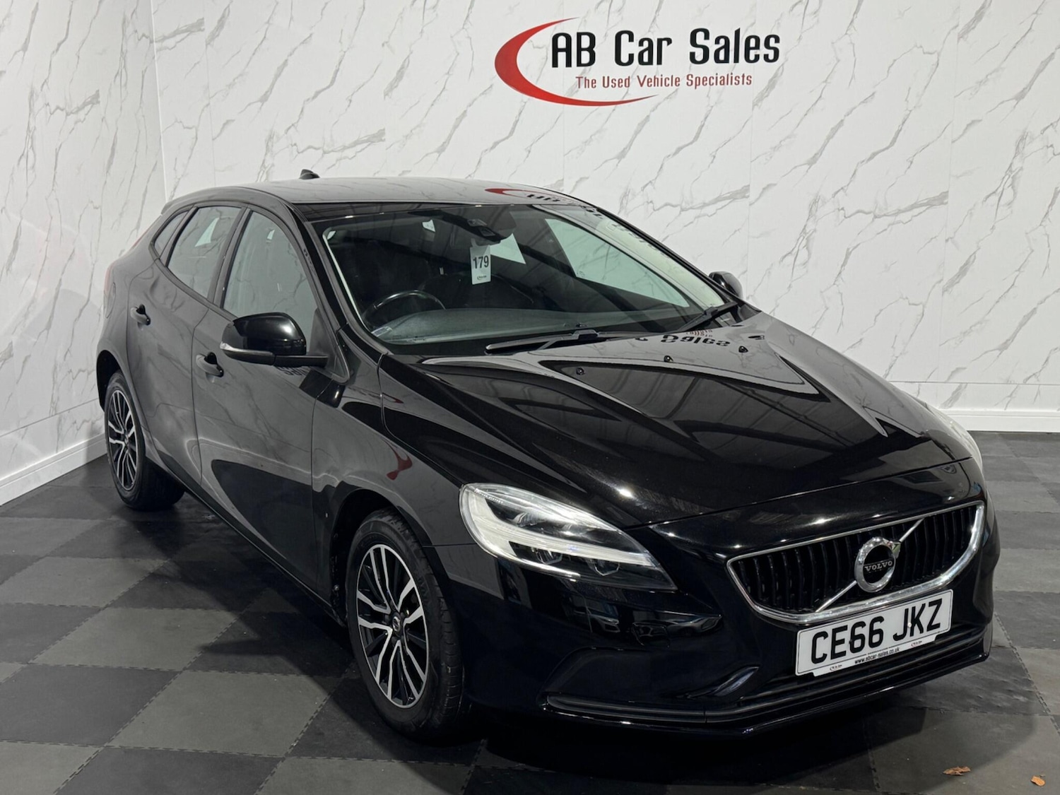 Used Volvo V40 2016 for sale - 76671526: Photo 5