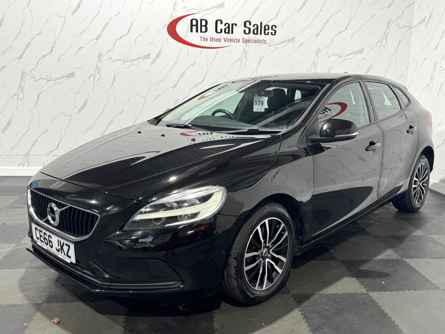 Used Volvo V40 2016 for sale - 76671526: Photo 6