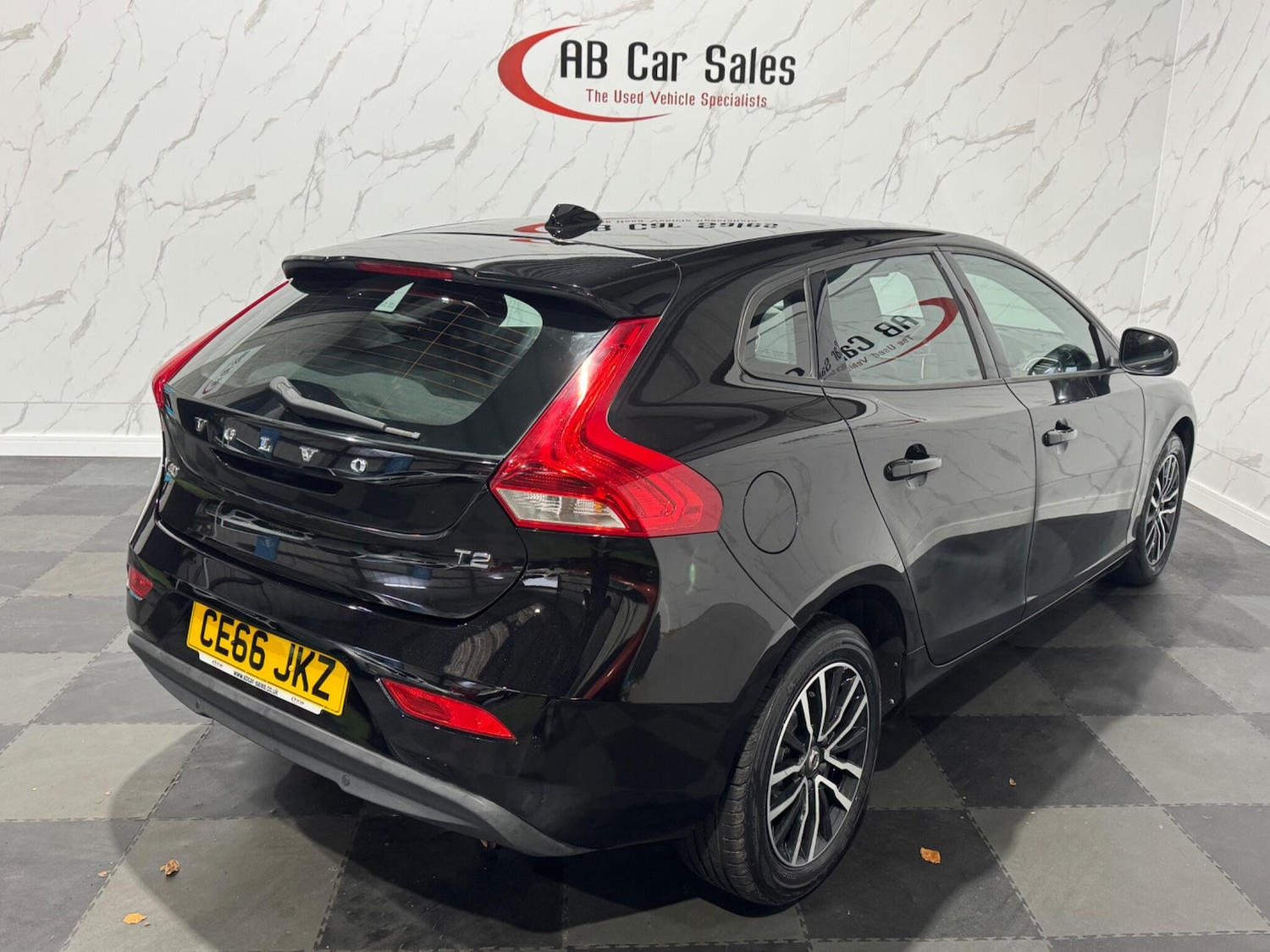 Used Volvo V40 2016 for sale - 76671526: Photo 9