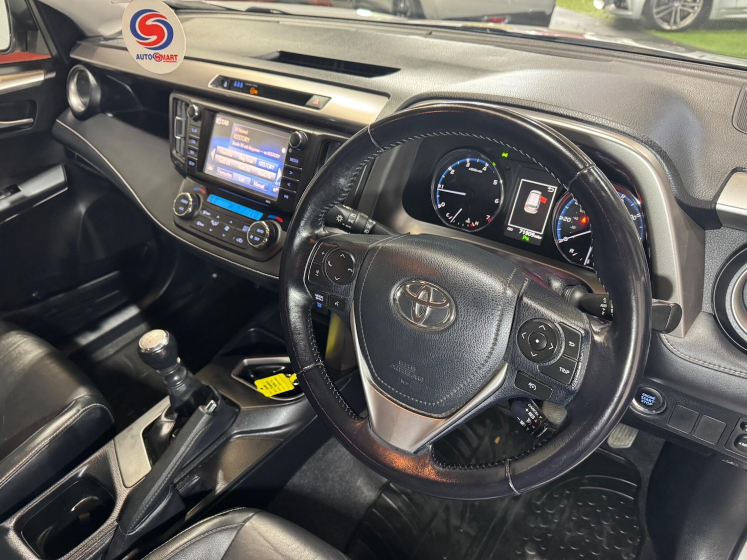Used Toyota RAV4 2016 for sale - 76988432: Photo 12