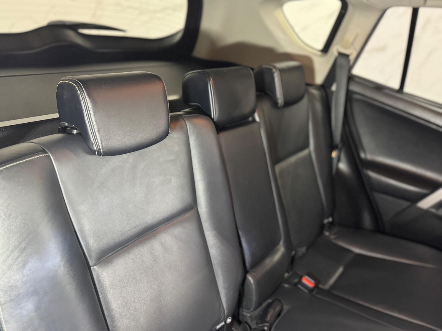 Used Toyota RAV4 2016 for sale - 76988432: Photo 14