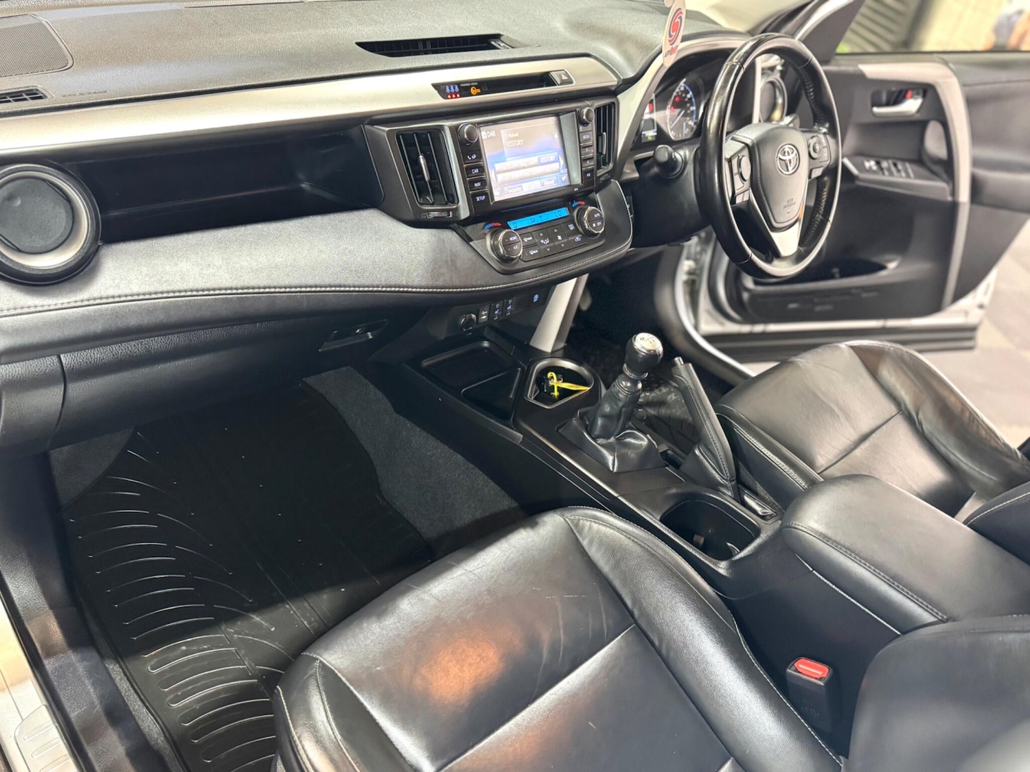 Used Toyota RAV4 2016 for sale - 76988432: Photo 19