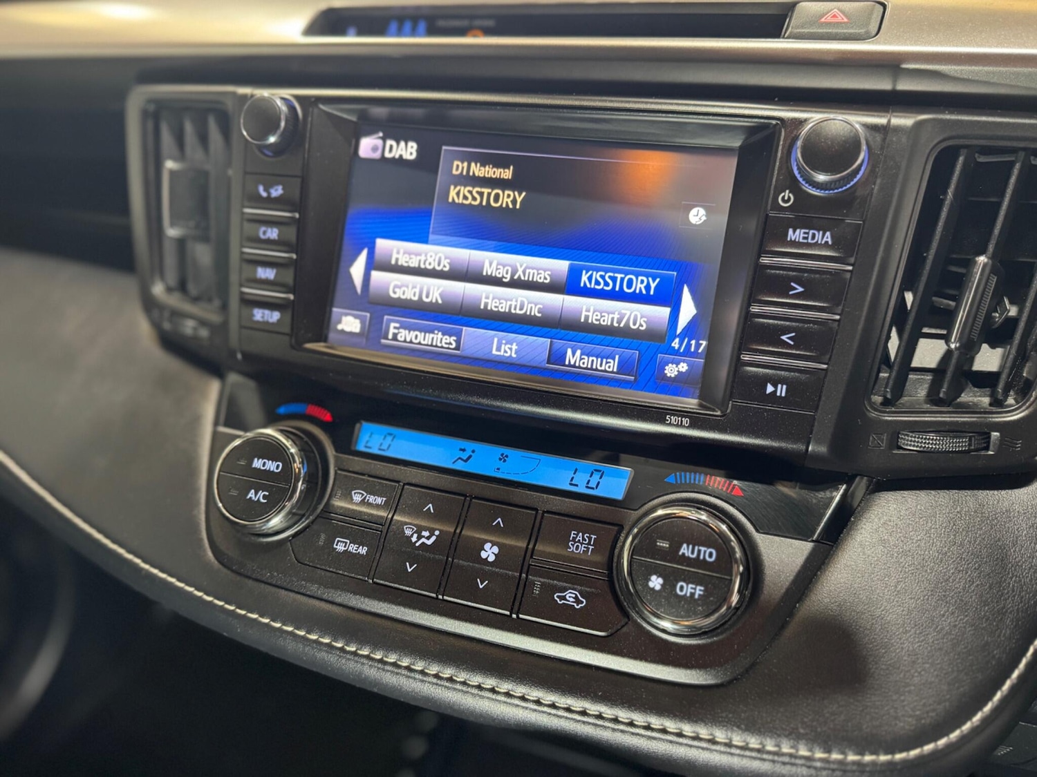 Used Toyota RAV4 2016 for sale - 76988432: Photo 23