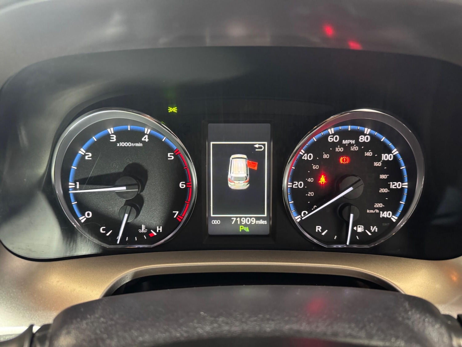 Used Toyota RAV4 2016 for sale - 76988432: Photo 30