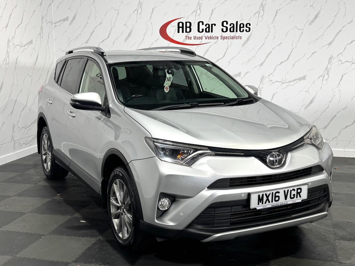 Used Toyota RAV4 2016 for sale - 76988432: Photo 4