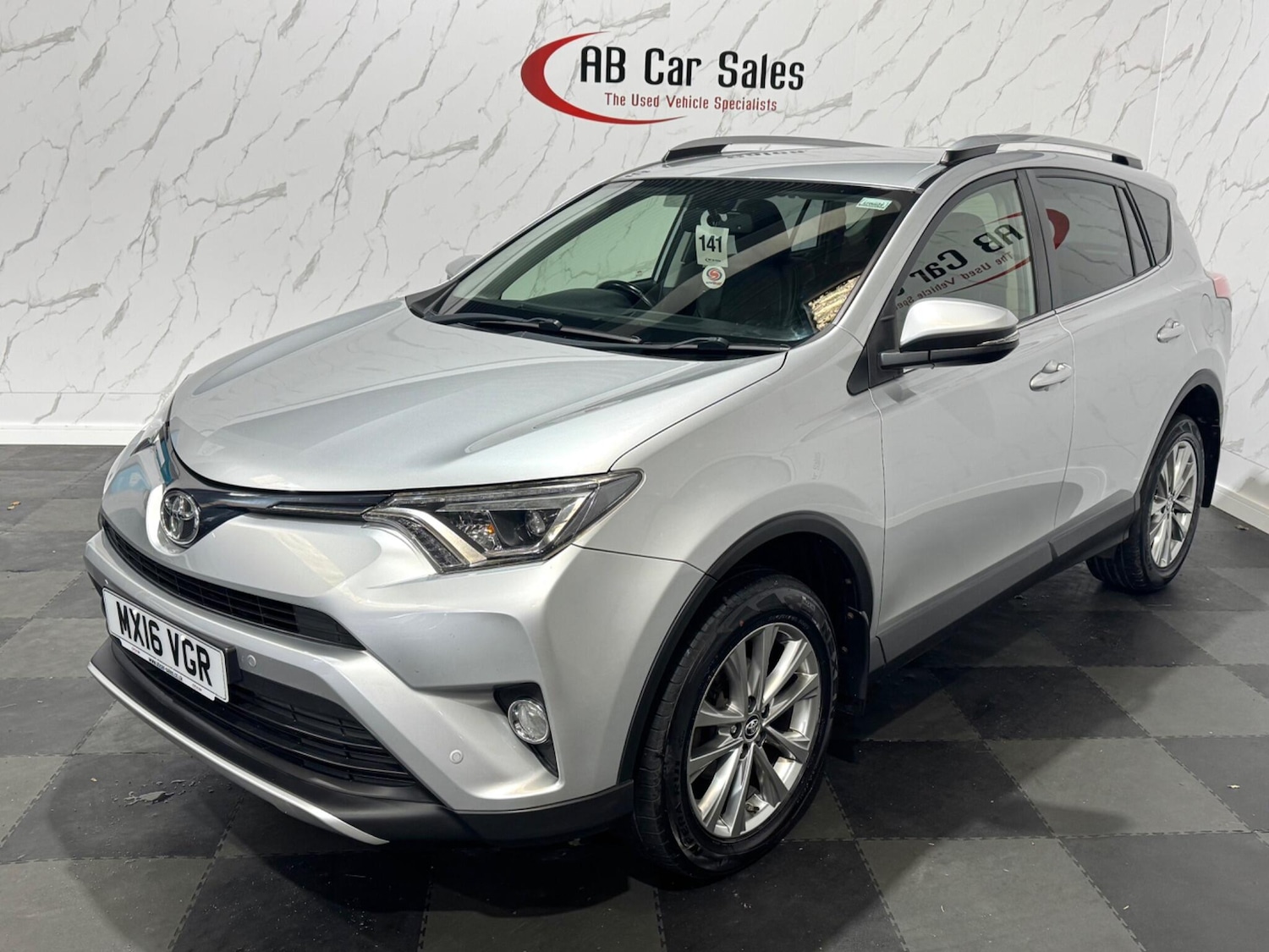 Used Toyota RAV4 2016 for sale - 76988432: Photo 5