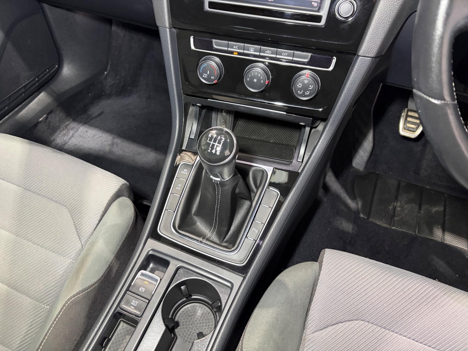 Used Volkswagen Golf 2017 for sale - 77305648: Photo 27