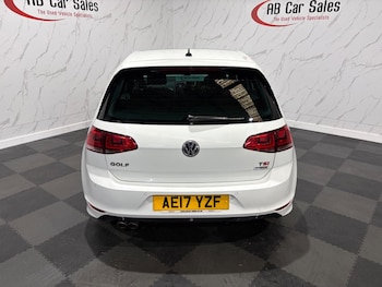 Used Volkswagen Golf 2017 for sale - 77305648: Photo