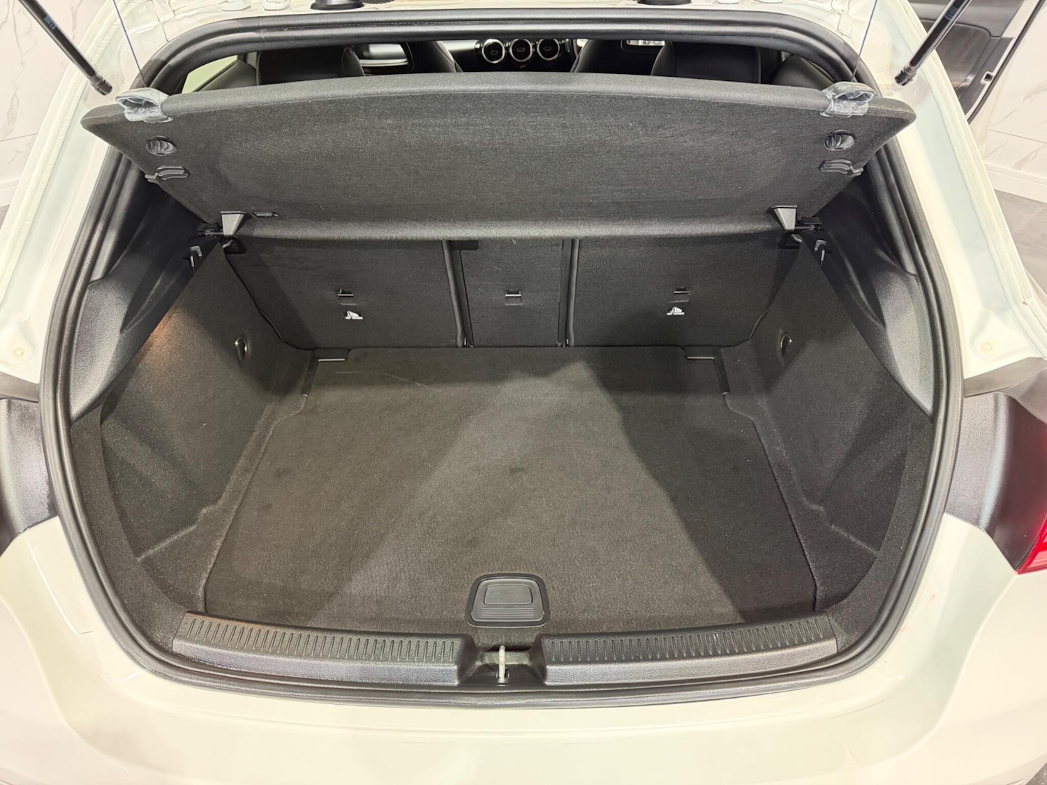 Used Mercedes-Benz A-Class 2018 for sale - 77191368: Photo 18