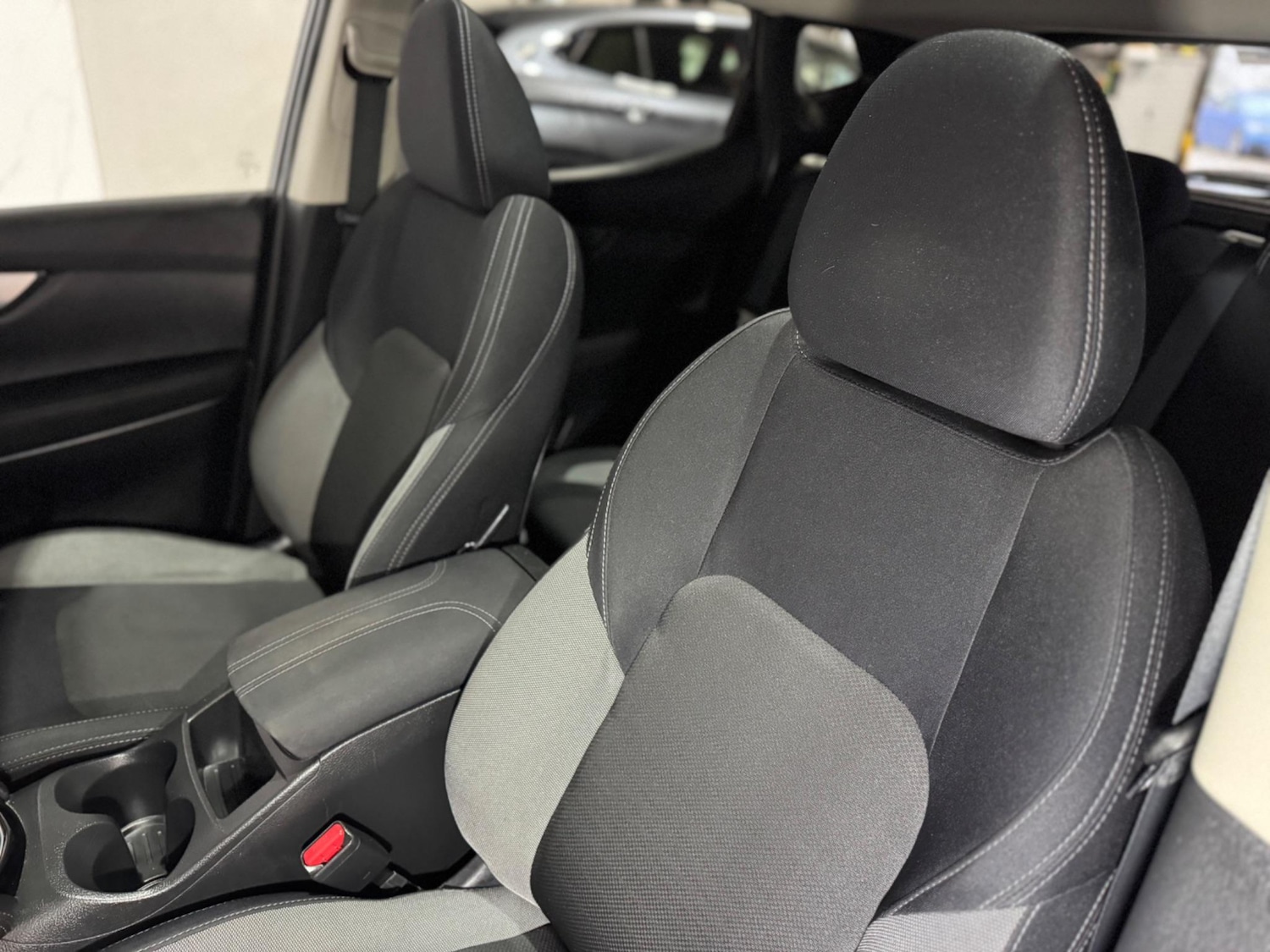 Used Nissan Qashqai 2017 for sale - 76348770: Photo 21