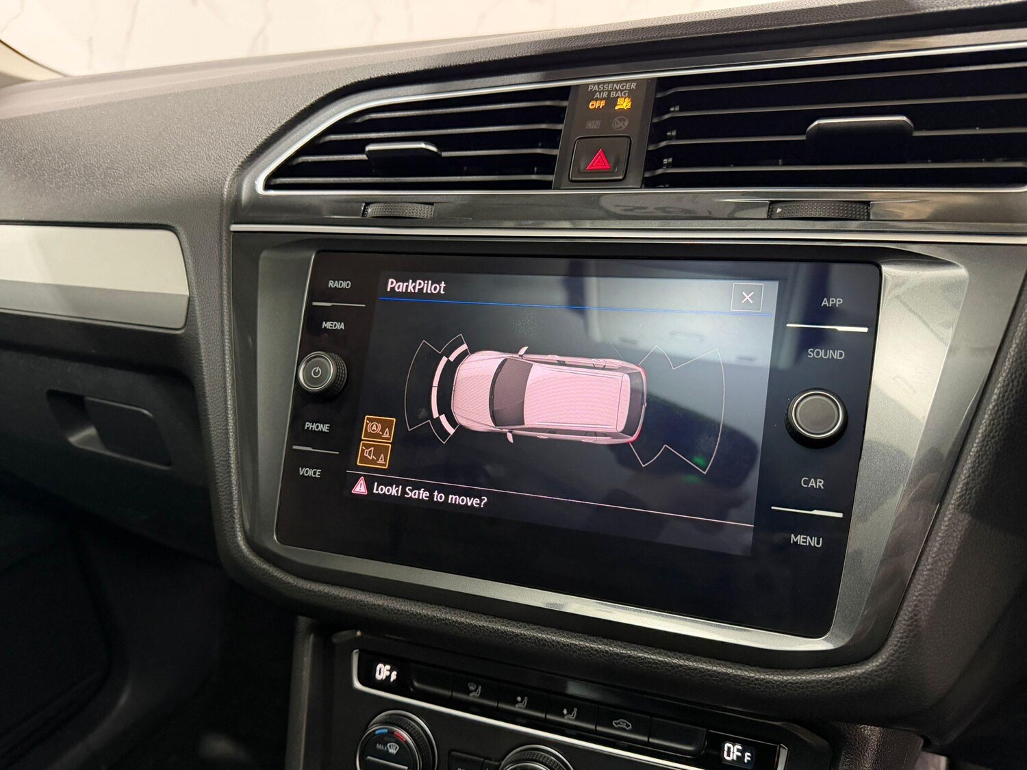 Used Volkswagen Tiguan 2018 for sale - 77909396: Photo 23