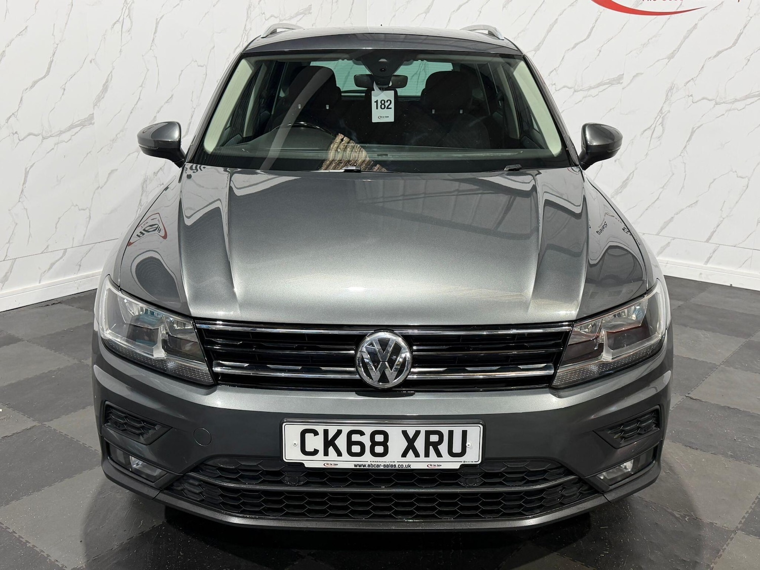 Used Volkswagen Tiguan 2018 for sale - 77909396: Photo 3