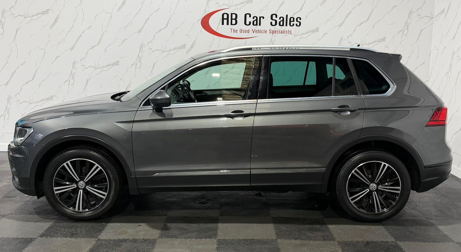 Used Volkswagen Tiguan 2018 for sale - 77909396: Photo 5