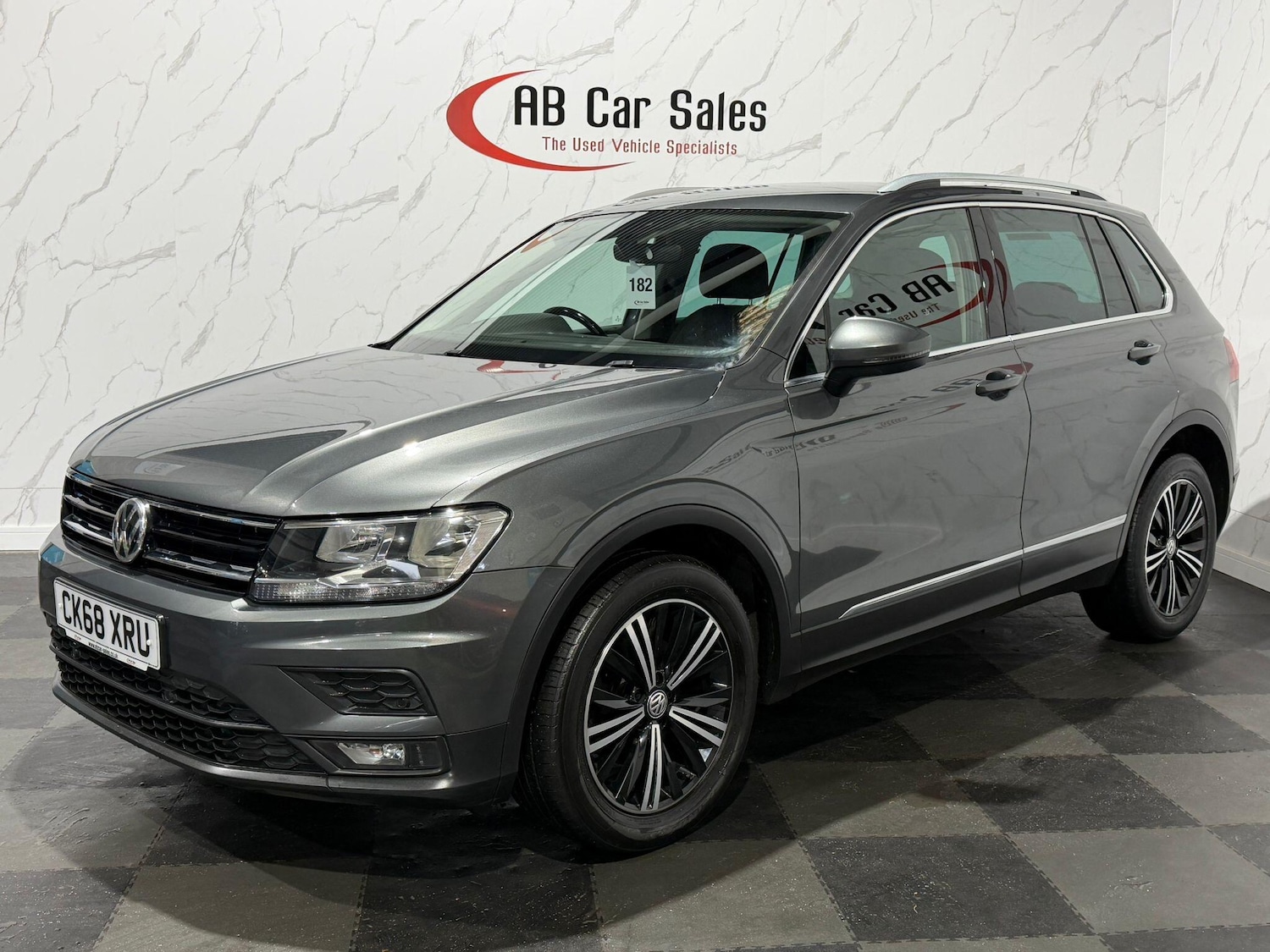 Used Volkswagen Tiguan 2018 for sale - 77909396: Photo 6
