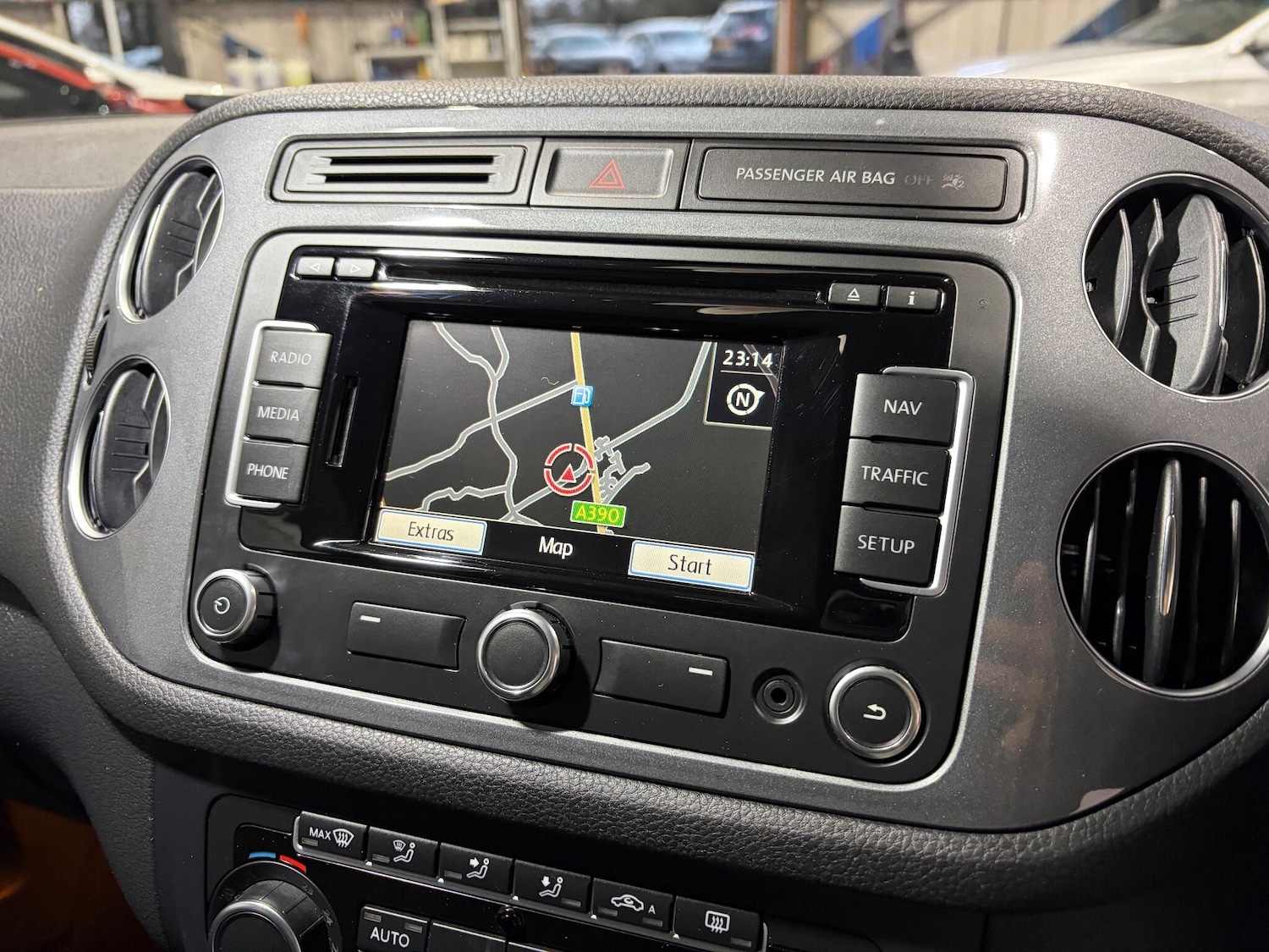 Used Volkswagen Tiguan 2014 for sale - 76689390: Photo 24