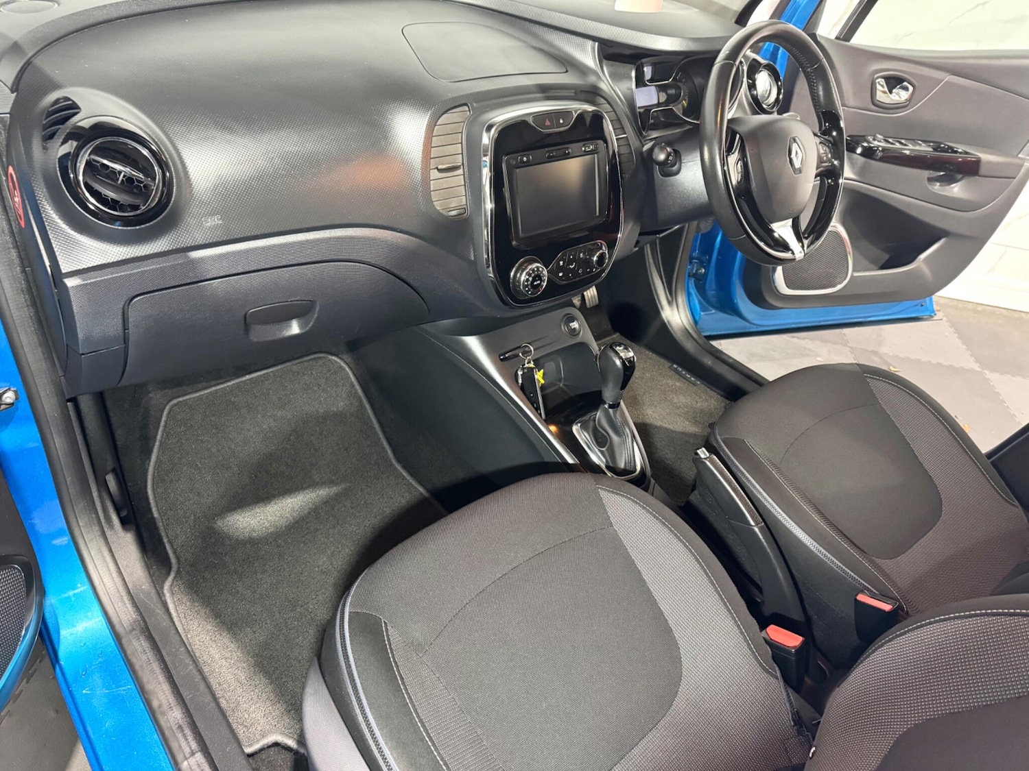 Used Renault Captur 2015 for sale - 76608141: Photo 22