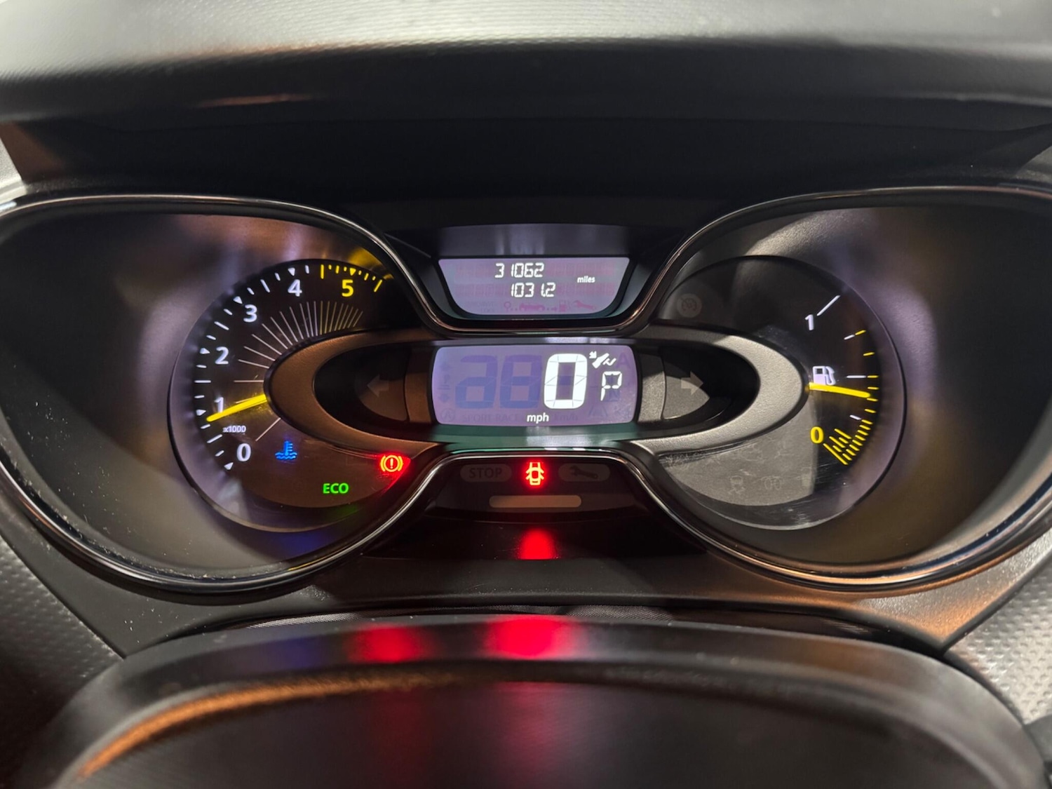 Used Renault Captur 2015 for sale - 76608141: Photo 32