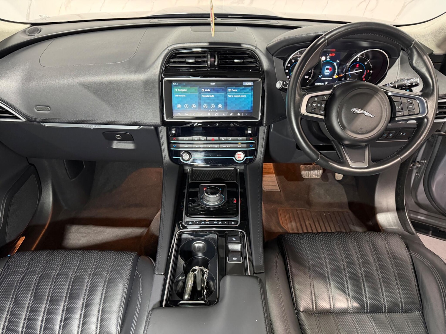 Used Jaguar F-Pace 2019 for sale - 77279649: Photo 17