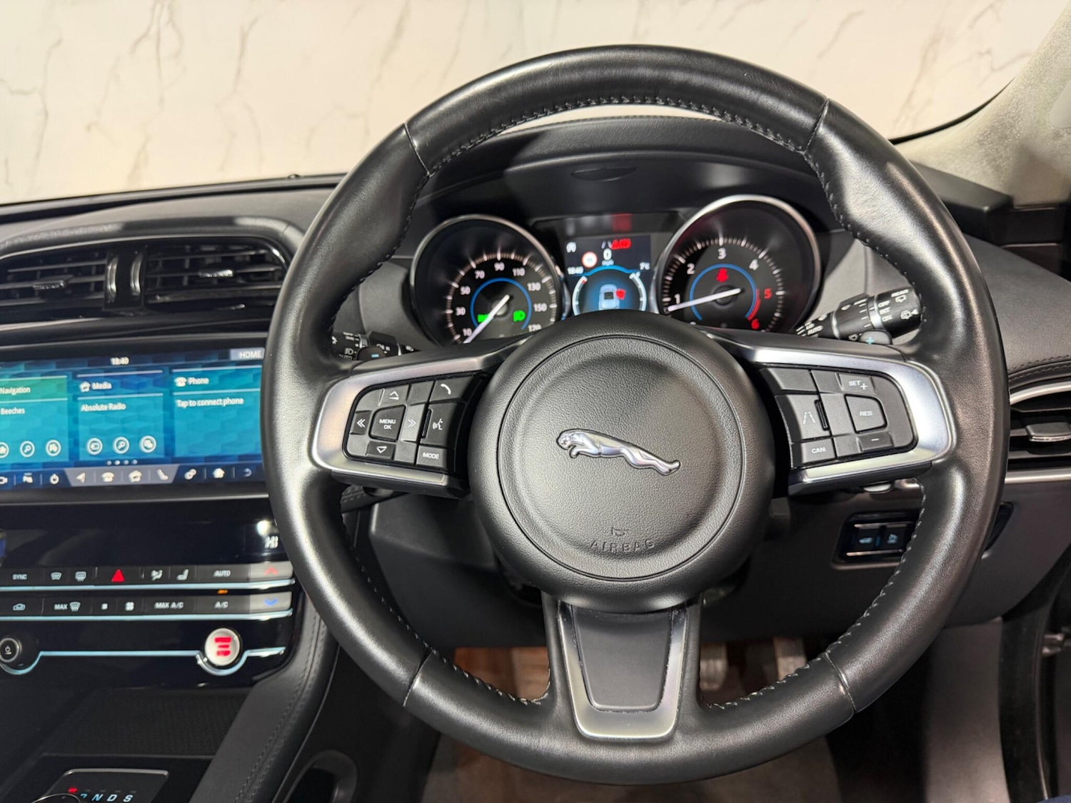 Used Jaguar F-Pace 2019 for sale - 77279649: Photo 28