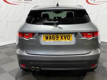 Used Jaguar F-Pace 2019 for sale - 77279649: Photo