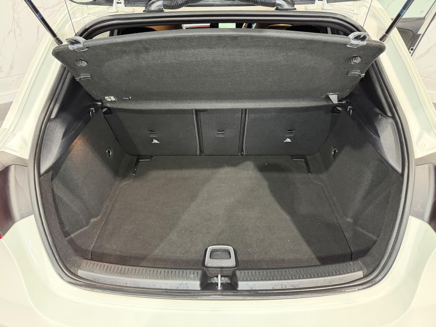 Used Mercedes-Benz A-Class 2018 for sale - 77426138: Photo 17