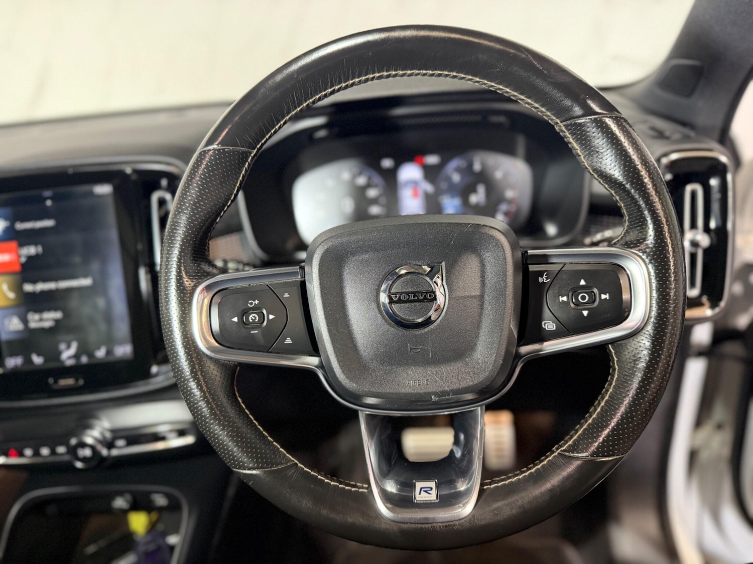 Used Volvo XC40 2019 for sale - 77455902: Photo 25