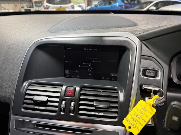 Used Volvo XC60 2017 for sale - 76307539: Photo 25