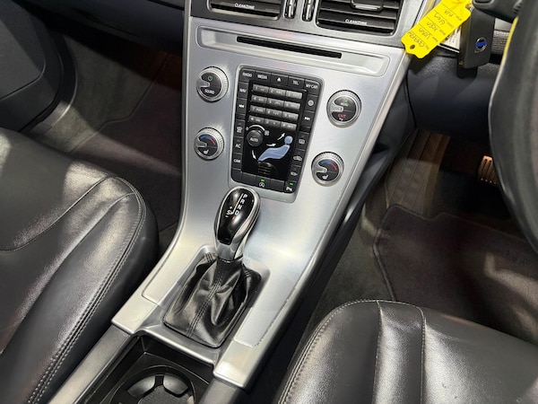Used Volvo XC60 2017 for sale - 76307539: Photo 27
