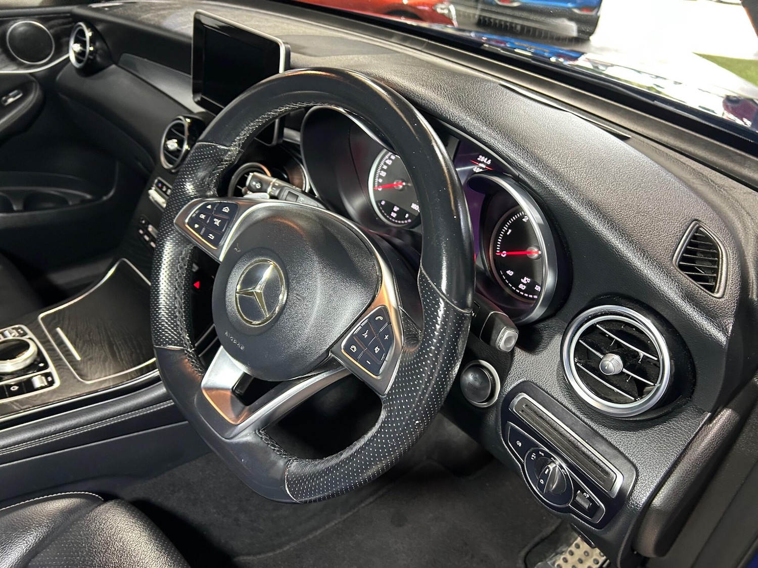 Used Mercedes-Benz GLC 2018 for sale - 75989887: Photo 21