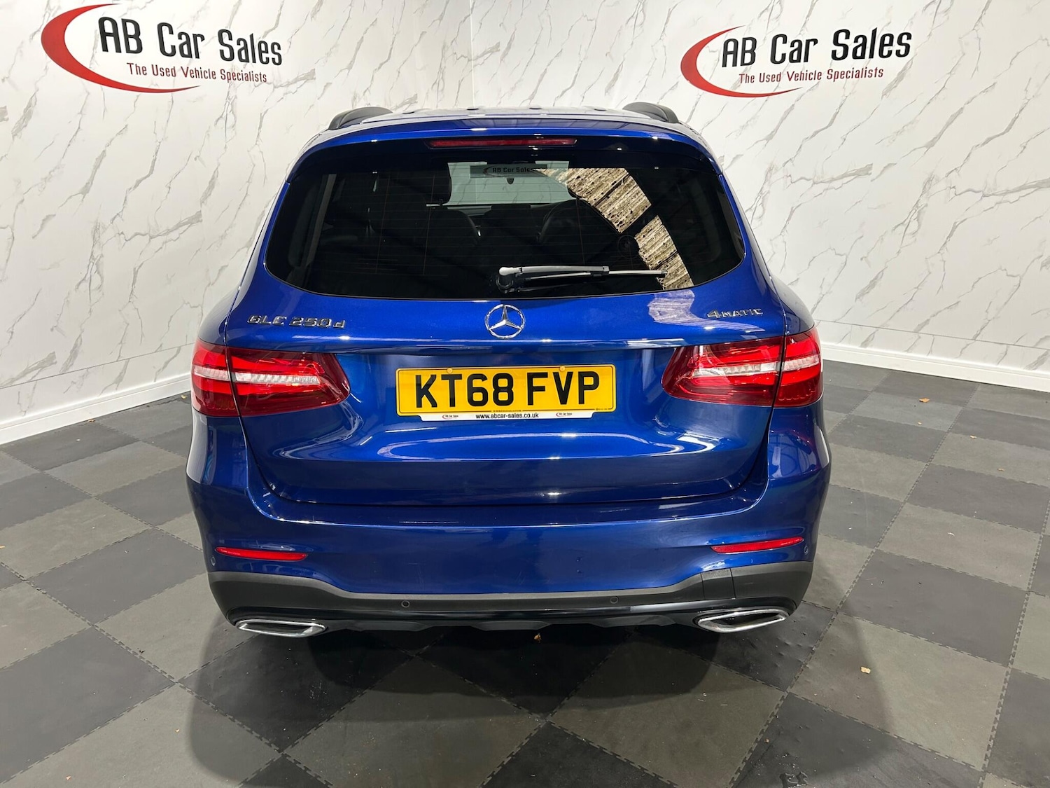 Used Mercedes-Benz GLC 2018 for sale - 75989887: Photo 4