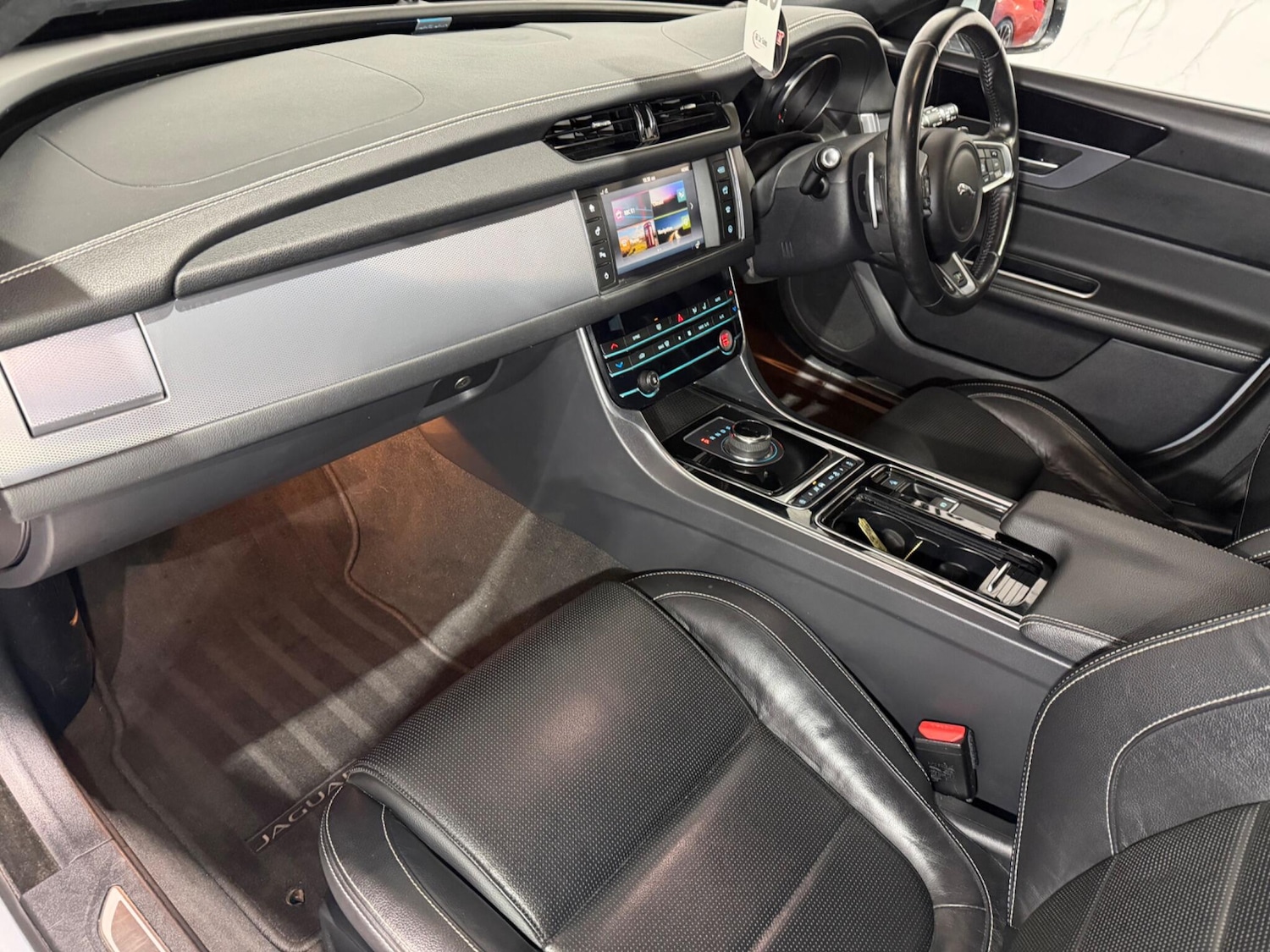 Used Jaguar XF 2019 for sale - 77625041: Photo 21