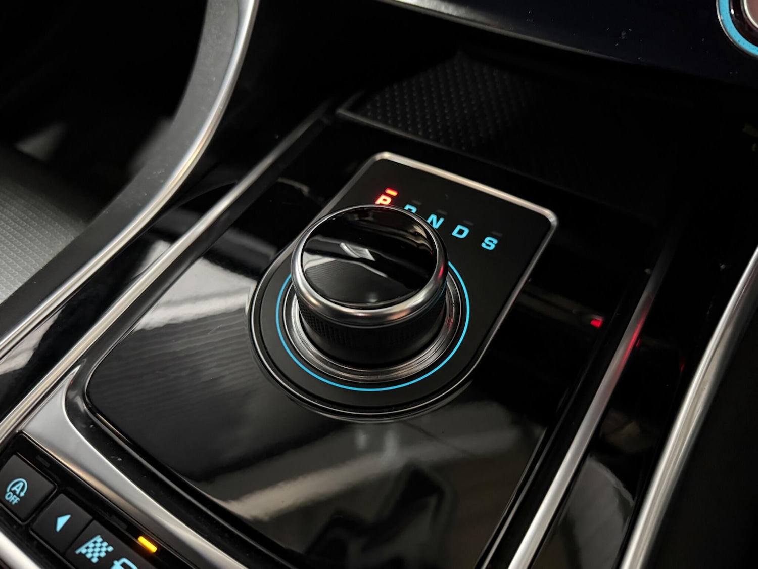 Used Jaguar XF 2019 for sale - 77625041: Photo 24