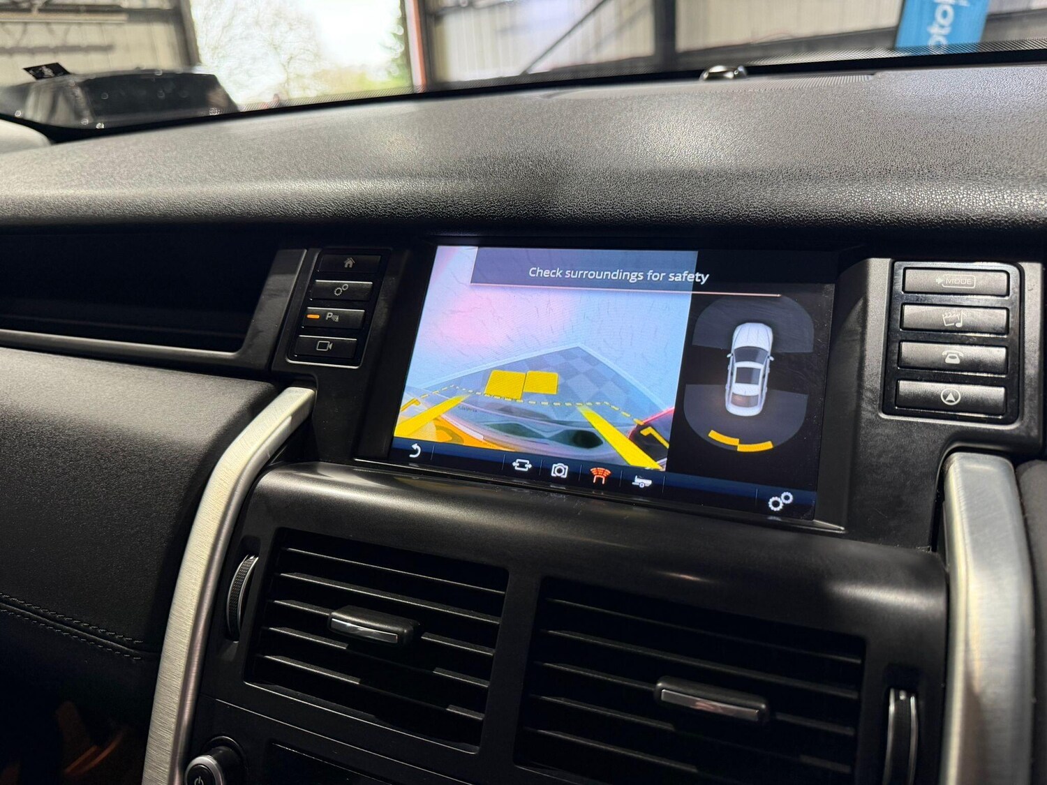 Used Land Rover Discovery Sport 2016 for sale - 77723819: Photo 27