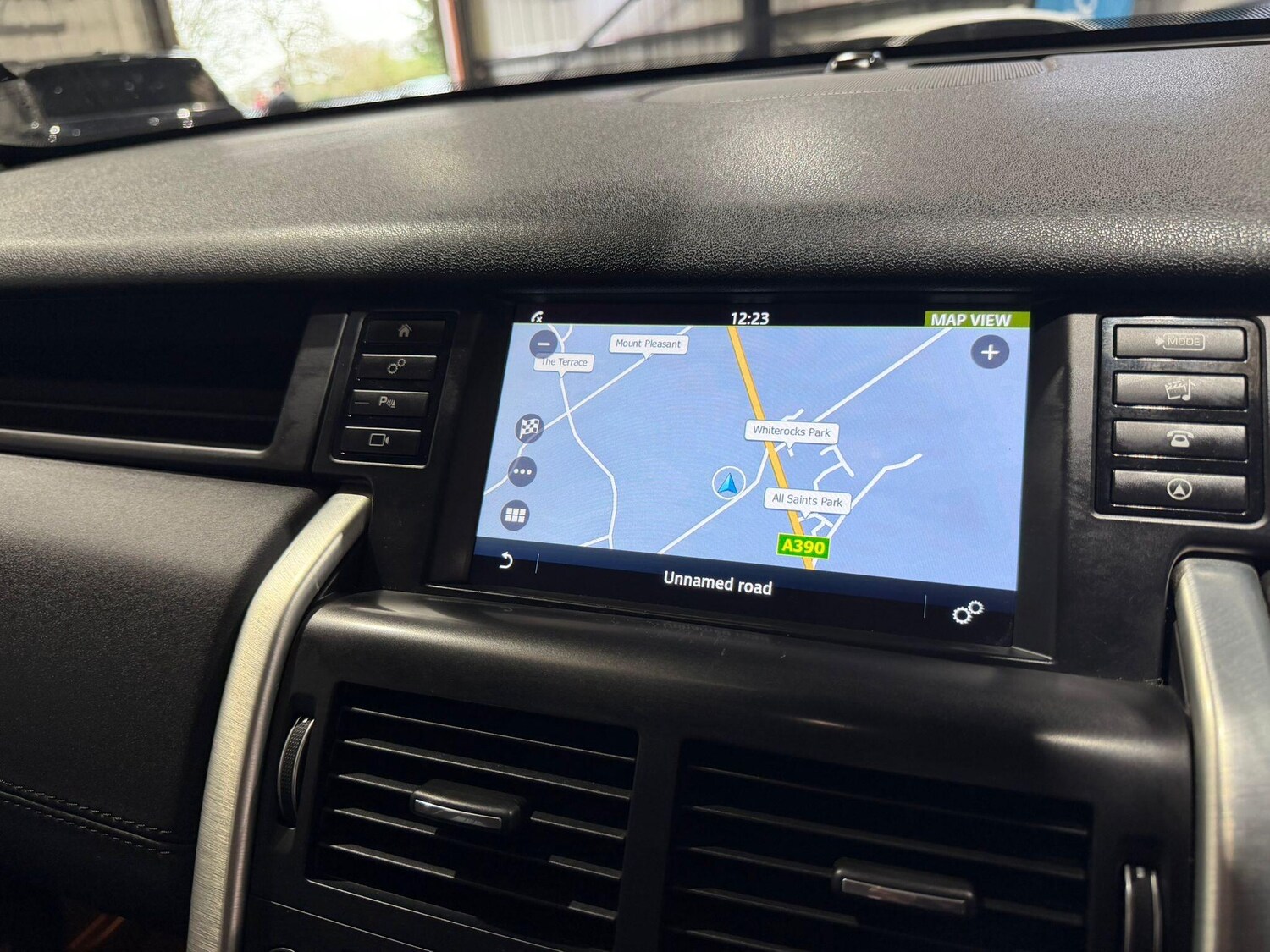 Used Land Rover Discovery Sport 2016 for sale - 77723819: Photo 28