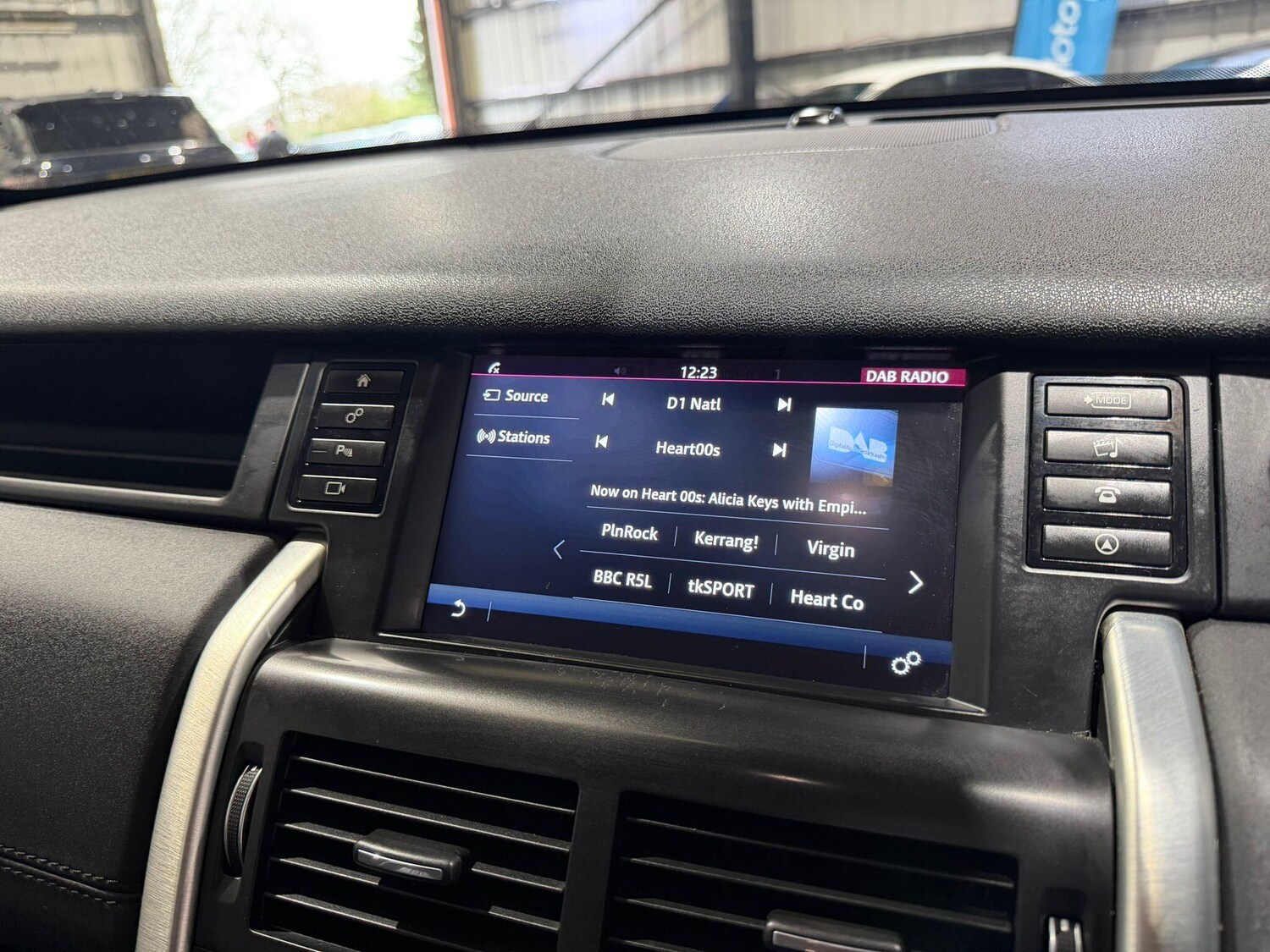 Used Land Rover Discovery Sport 2016 for sale - 77723819: Photo 29